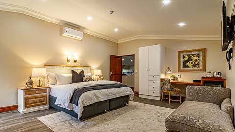 Christie's at 32 on Russell