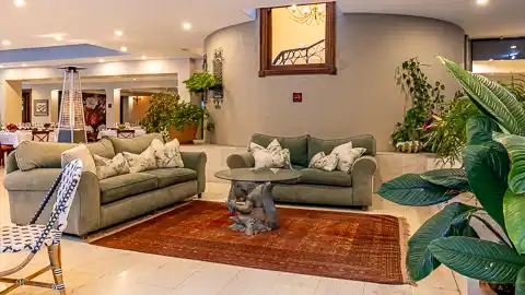 Christie's at 32 on Russell