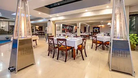 Christie's at 32 on Russell