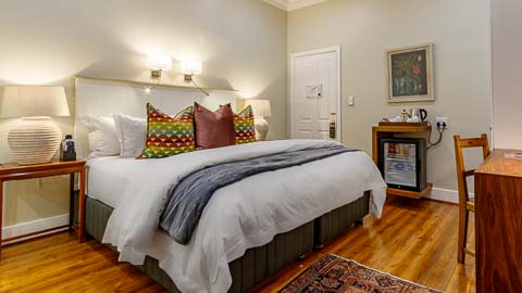 Christie's at 32 on Russell