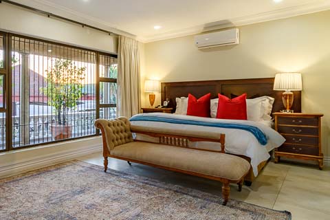 Christie's at 32 on Russel